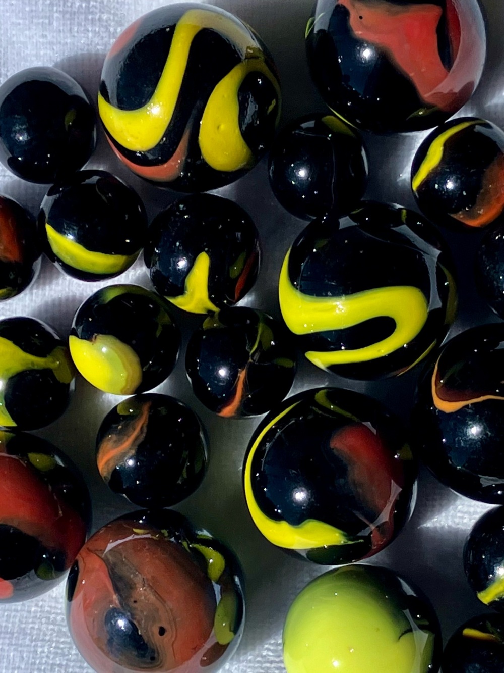 Vintage 22 pc collection Vacor "Twister" glass marbles